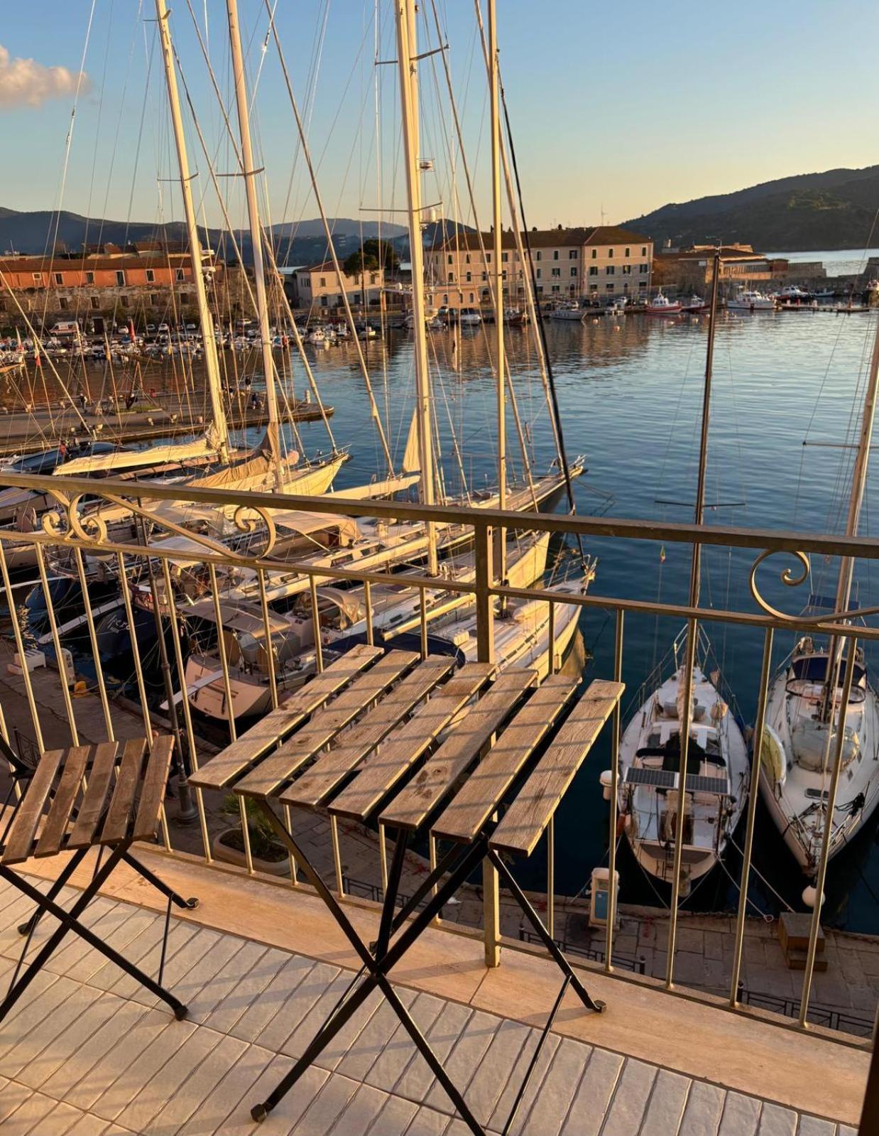 Ferienwohnung Monolocale La Darsena Portoferraio Exterior foto
